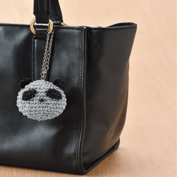 画像4: 【編み図＆作り方動画付き】韓国と日本で人気上昇中！metallic free cord(メタリックフリーコード)で編むパンダチャームキット