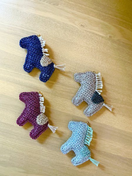 画像2: 韓国と日本で人気上昇中！metallic free cord(メタリックフリーコード)で編むホースチャームキット (2)