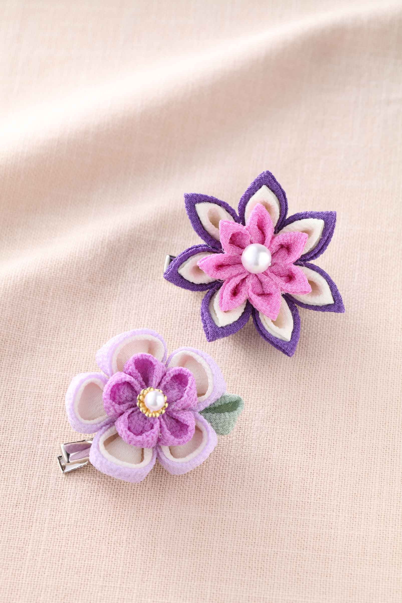 つまみ細工のお花のブローチ - 5